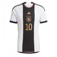 Camisa de Futebol Alemanha Serge Gnabry #10 Equipamento Principal Mundo 2022 Manga Curta